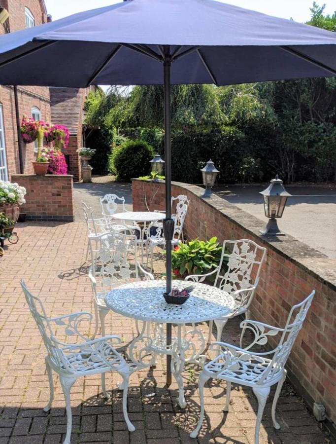 The Cottage Hotel Bradmore  エクステリア 写真