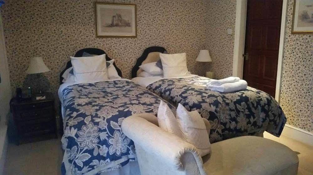 The Cottage Hotel Bradmore  エクステリア 写真