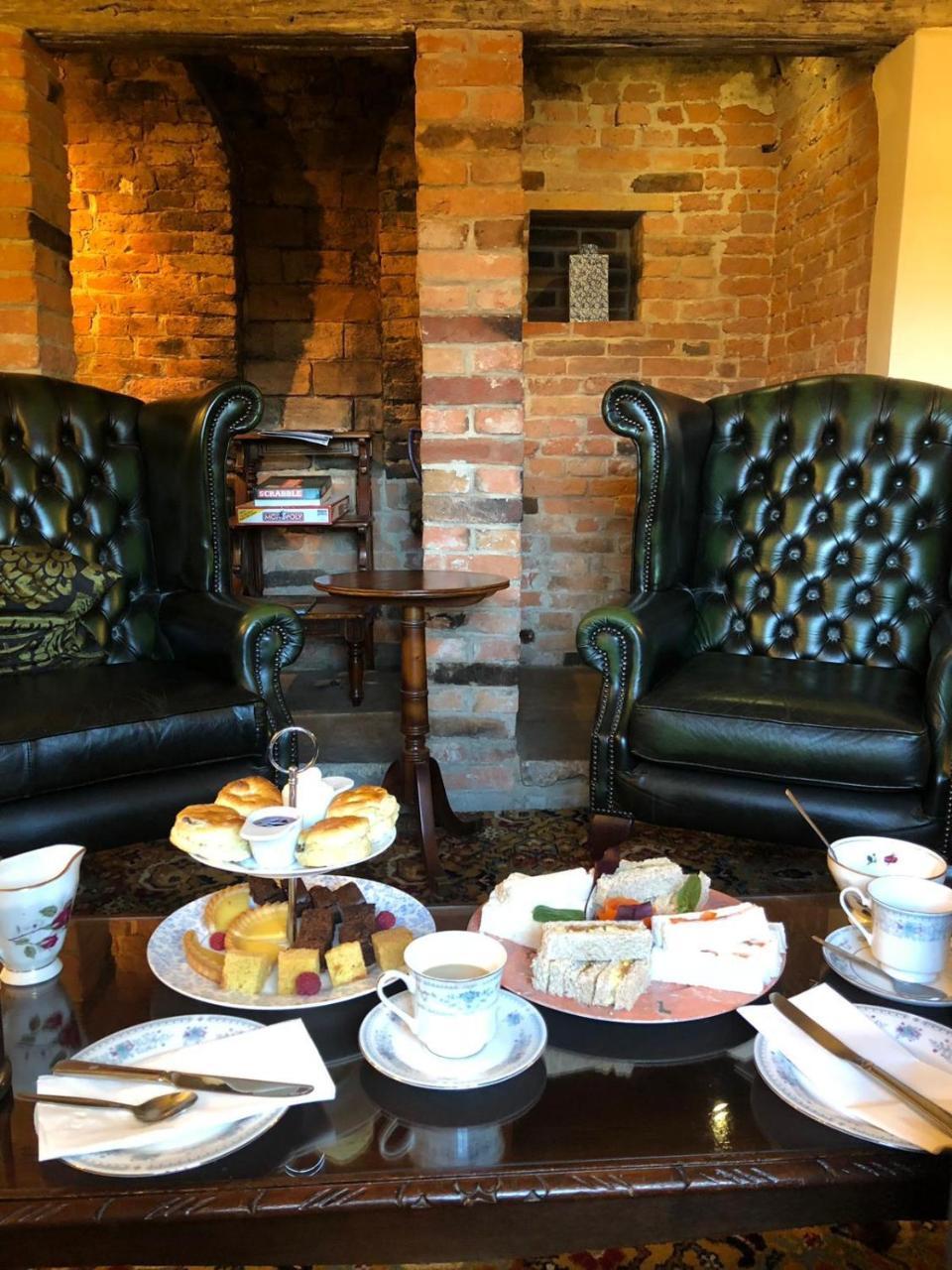 The Cottage Hotel Bradmore  エクステリア 写真
