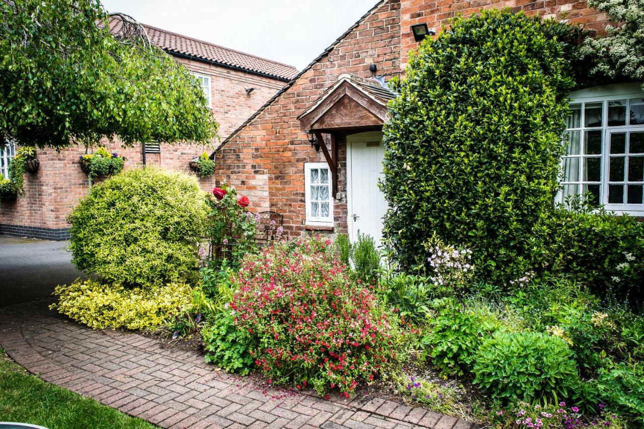 The Cottage Hotel Bradmore  エクステリア 写真