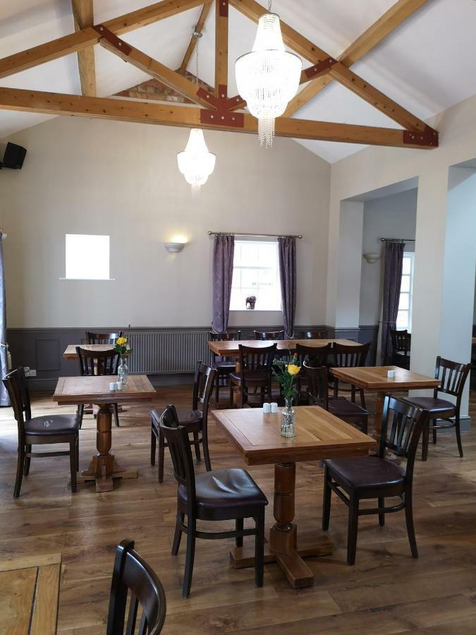 The Cottage Hotel Bradmore  エクステリア 写真
