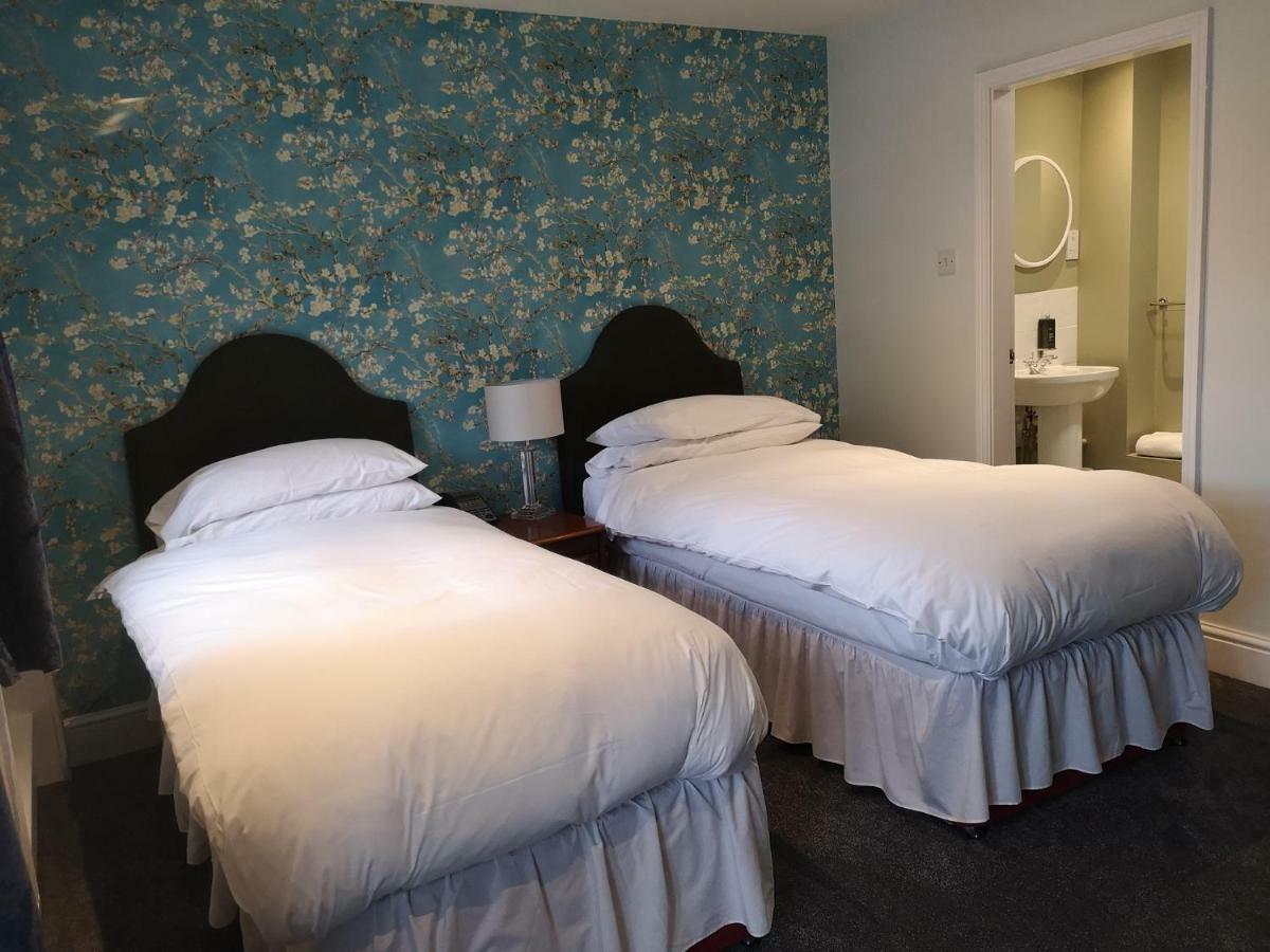 The Cottage Hotel Bradmore  エクステリア 写真
